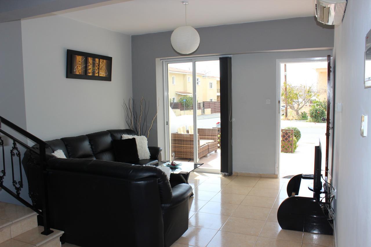 Appartement Diana Townhouse 2 à Paphos Extérieur photo